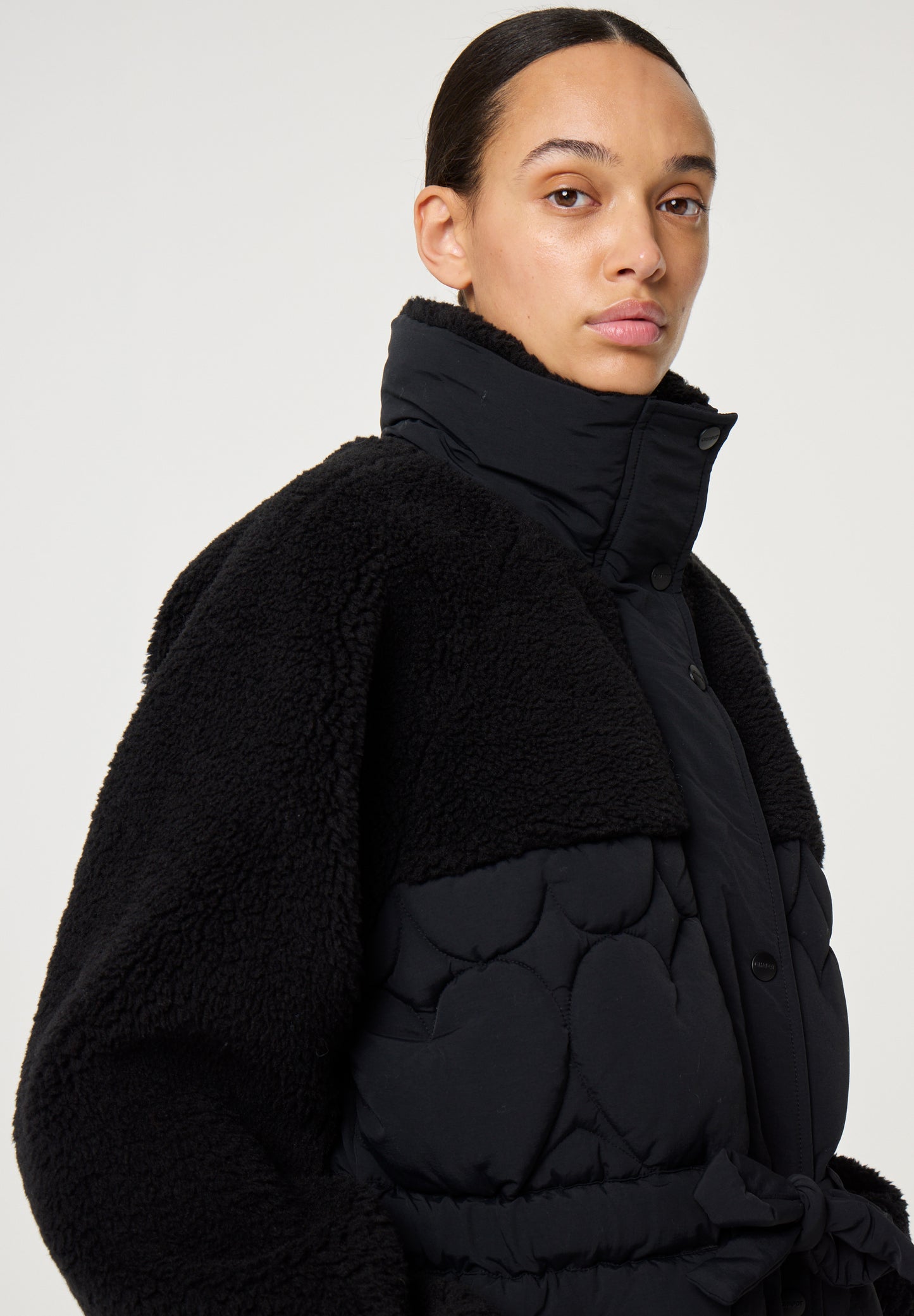 Uma Coat Black