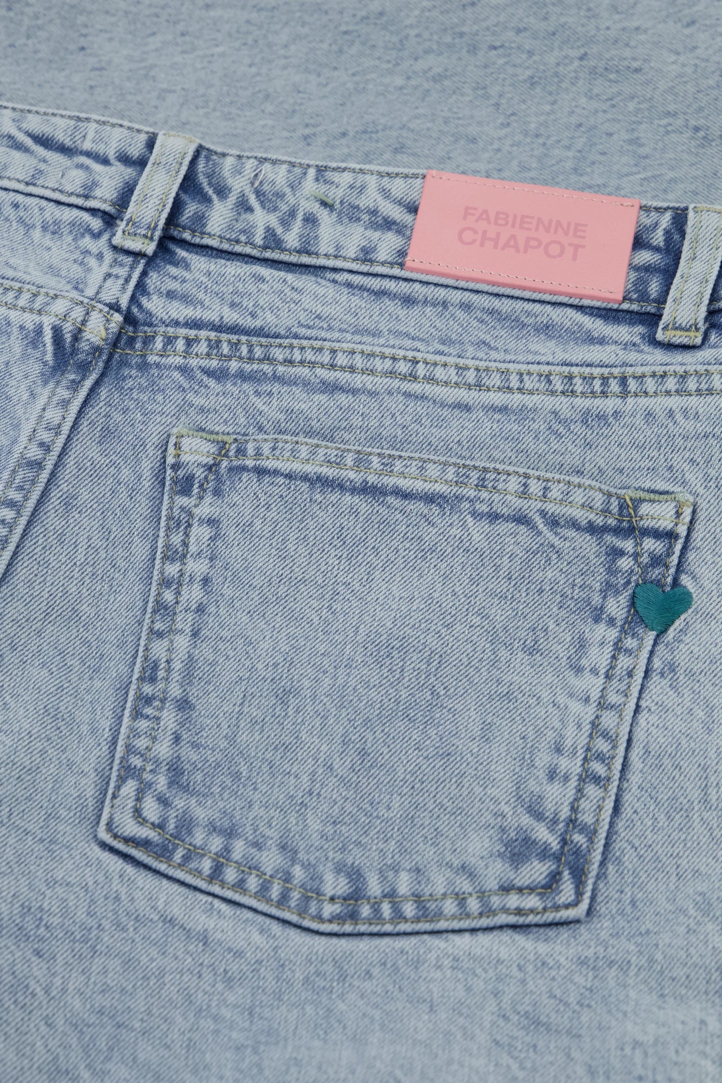 Eva Flare Jeans Light Blue Tinted