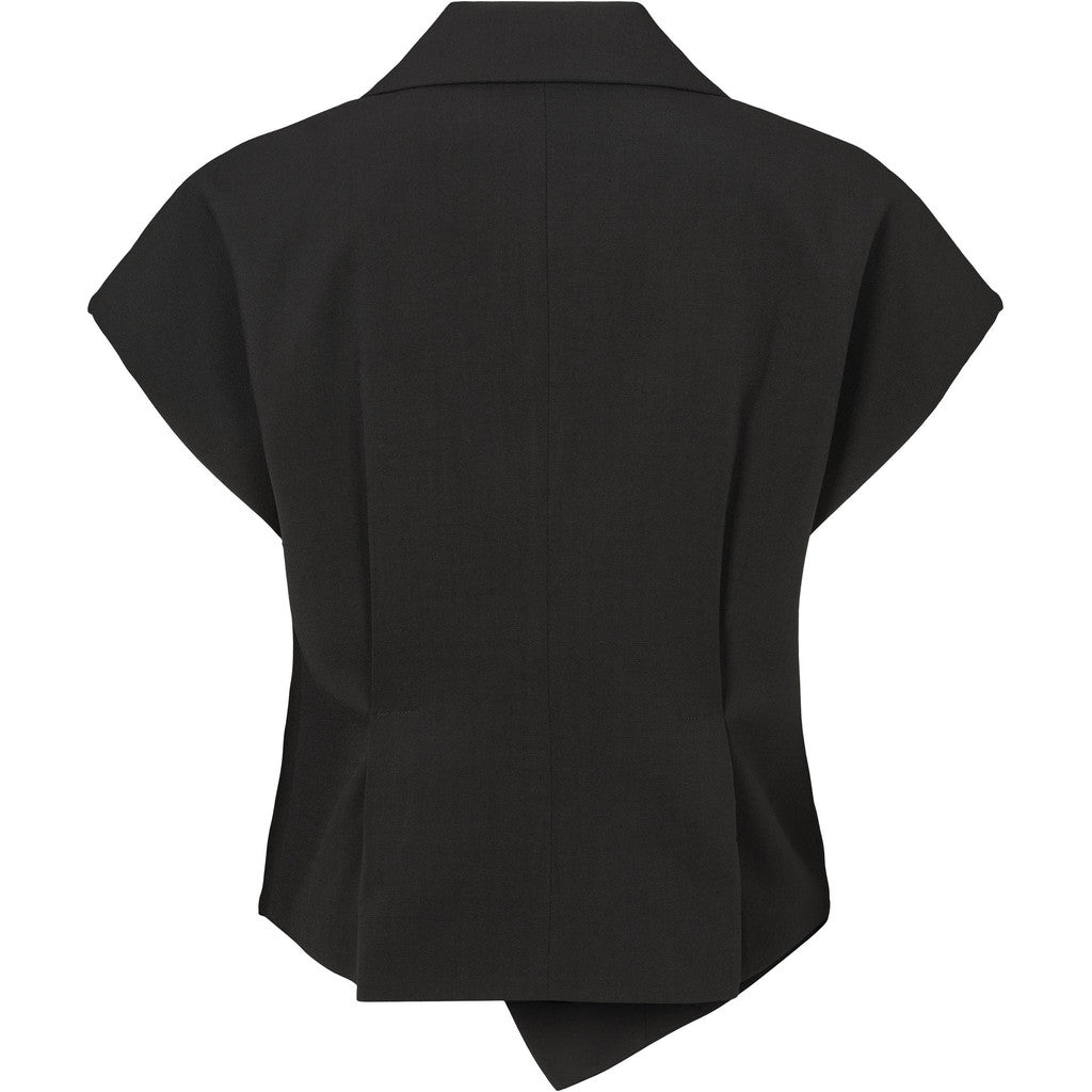 Solveig Vest