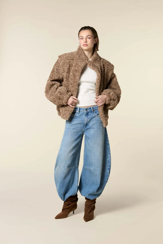 Jimi Mid Waist Barrel Jeans With Darts Vintage Wash