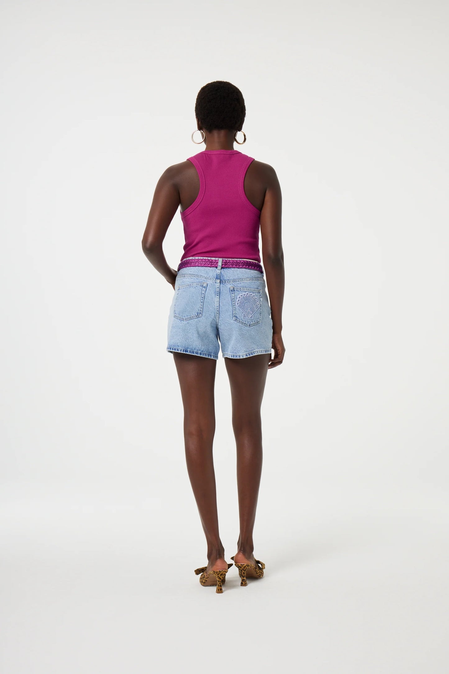 Lucy Wide Short