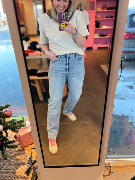 Scotti Relaxed Straight Jeans Mid Wash