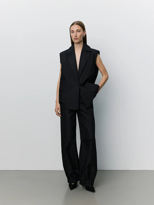 Laneasw Pleated Hem Vest